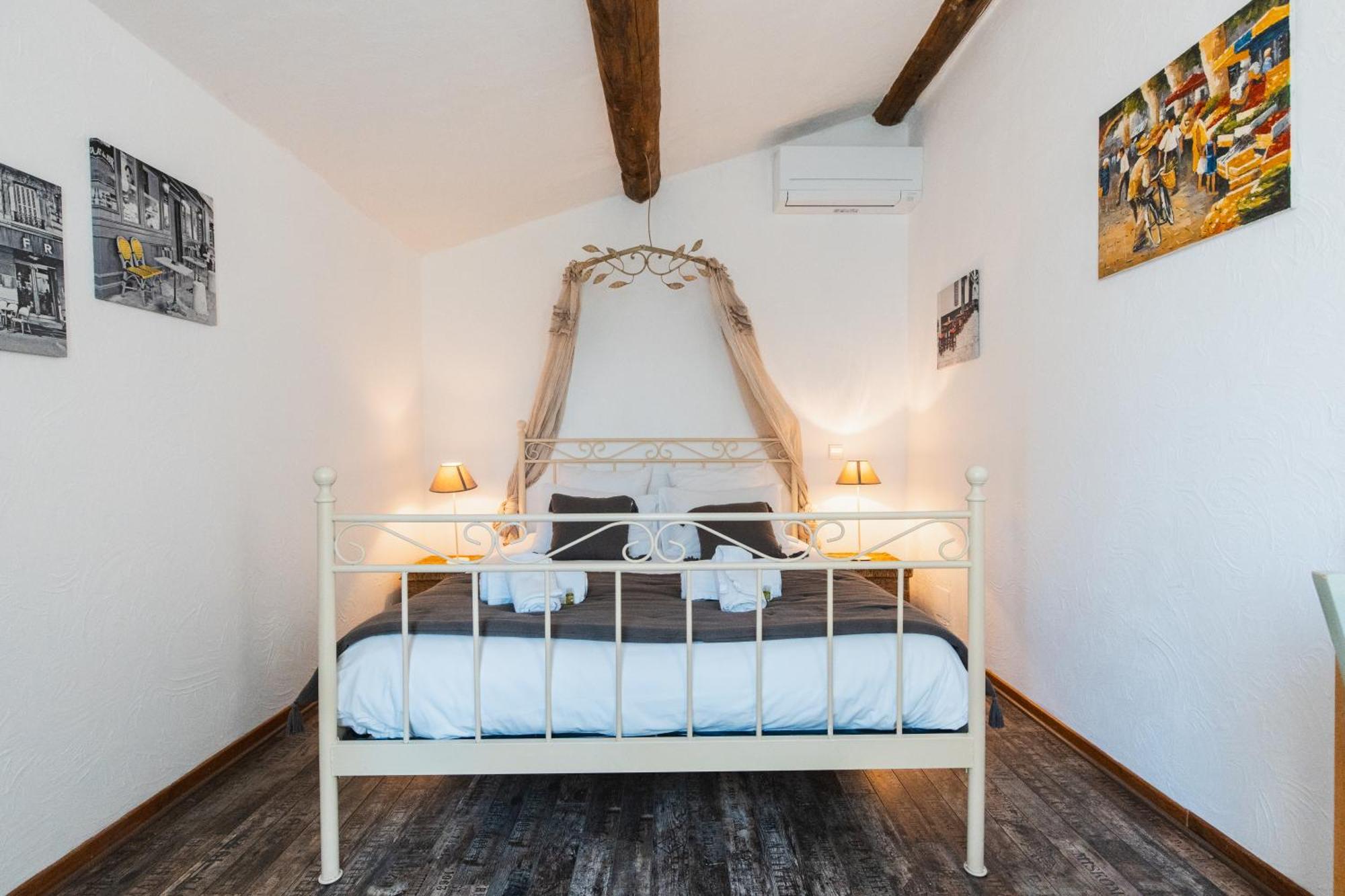 Chambre D'Hotes - B&B - Fleur De Coton Chez Manon En Luberon Lagnes Exterior photo